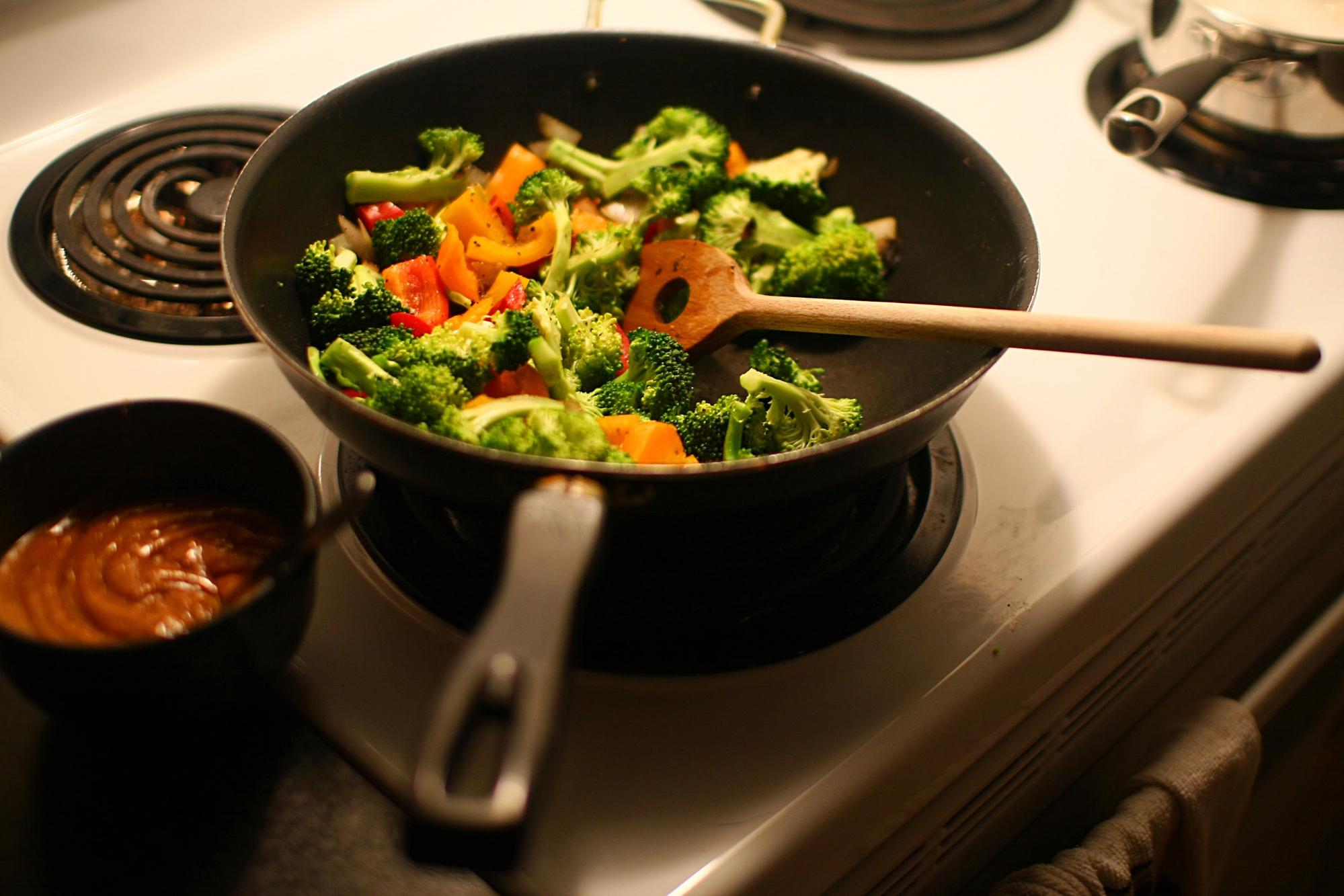 frying veggies - common kitchen mistakes